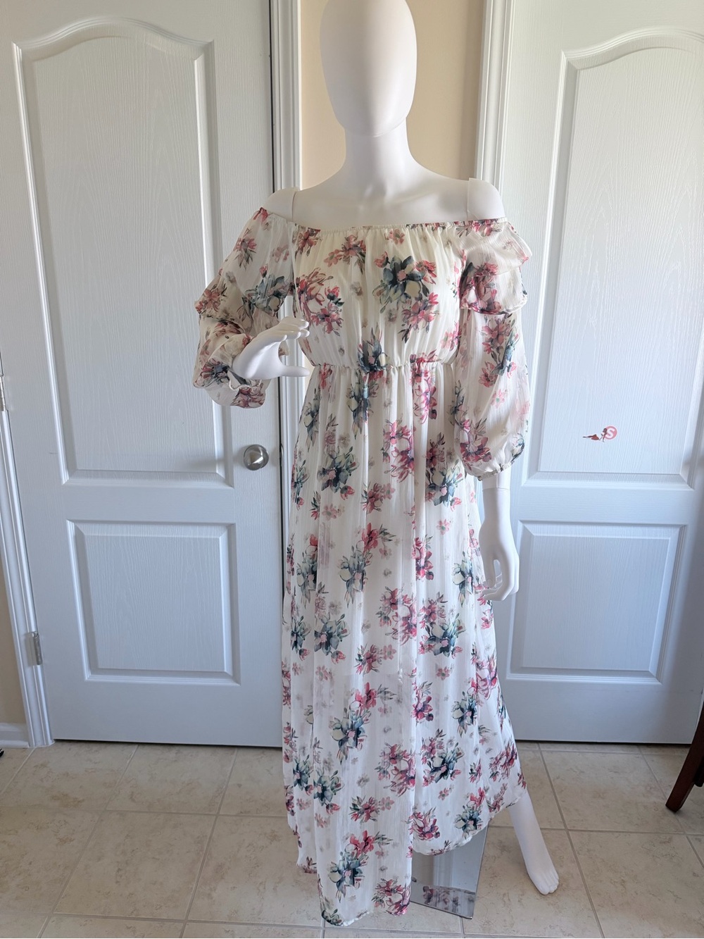 Pinkblush Off-Shoulder Floral Maxi Dress in White w/Pink & Green Flowers Size S
